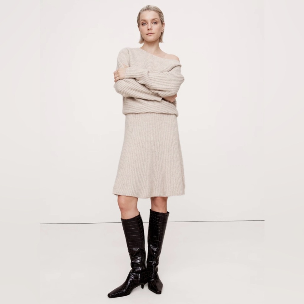 🆕 Banana Republic DOLMAN RIBBED MINI SWEATER DRESS in oatmeal colour, size XL